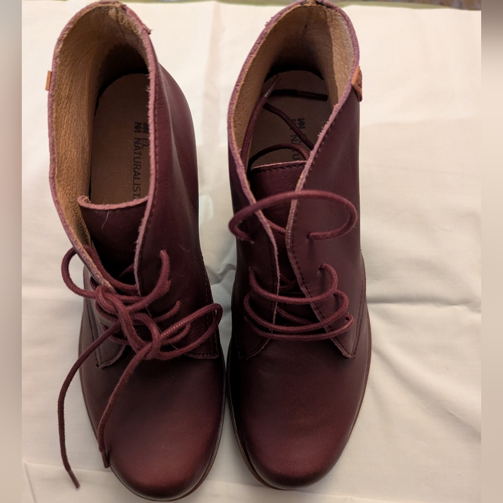 El Naturalista Leather Lace-Up Ankle Boots